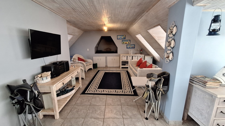 6 Bedroom Property for Sale in Dwarskersbos Western Cape